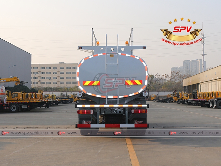SPV-Vehicle - 22,000 Litres Fuel Tank Truck Sinotruk - Rear Side View SPV-Vehicle - 22,000 Litres Fuel Tank Truck Sinotruk - Rear Side View